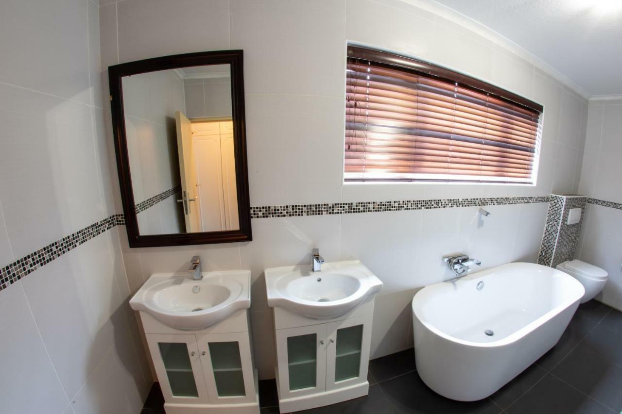 Meransha Self Catering Cc 월브스베이 외부 사진